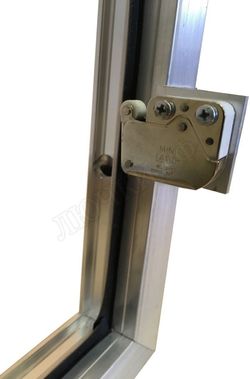 Люк-дверь под покраску Мега-Мастер Элит 730*940, проем в свету 605*850 Люк-дверь под покраску Мега-Мастер Элит 730*940, проем в свету 605*850